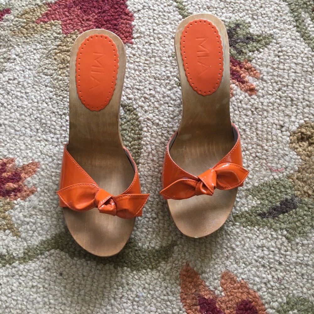 Mia brand slip on kitten heels