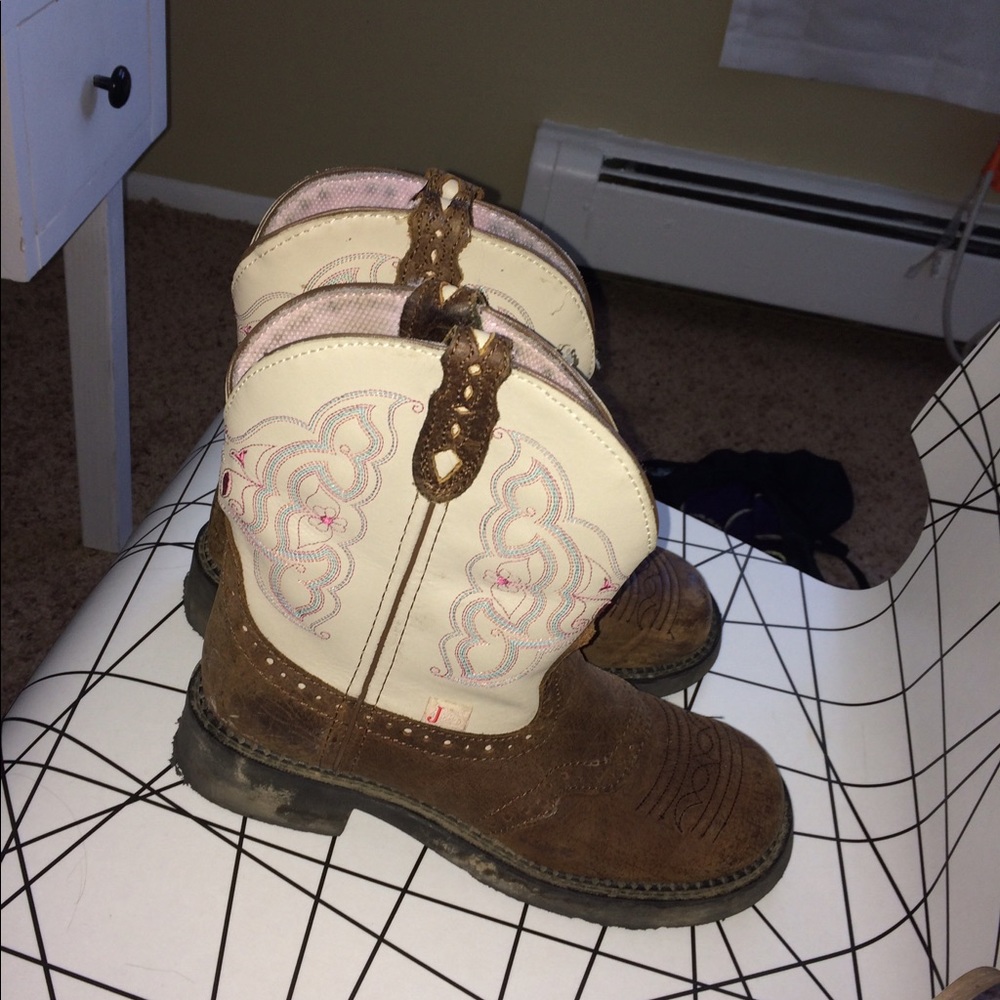 Justin boots!