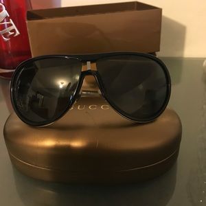 Gucci sunglasses aviator black