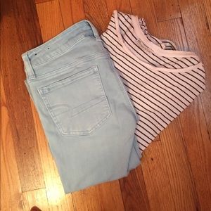 American Eagle super stretch blue jeans
