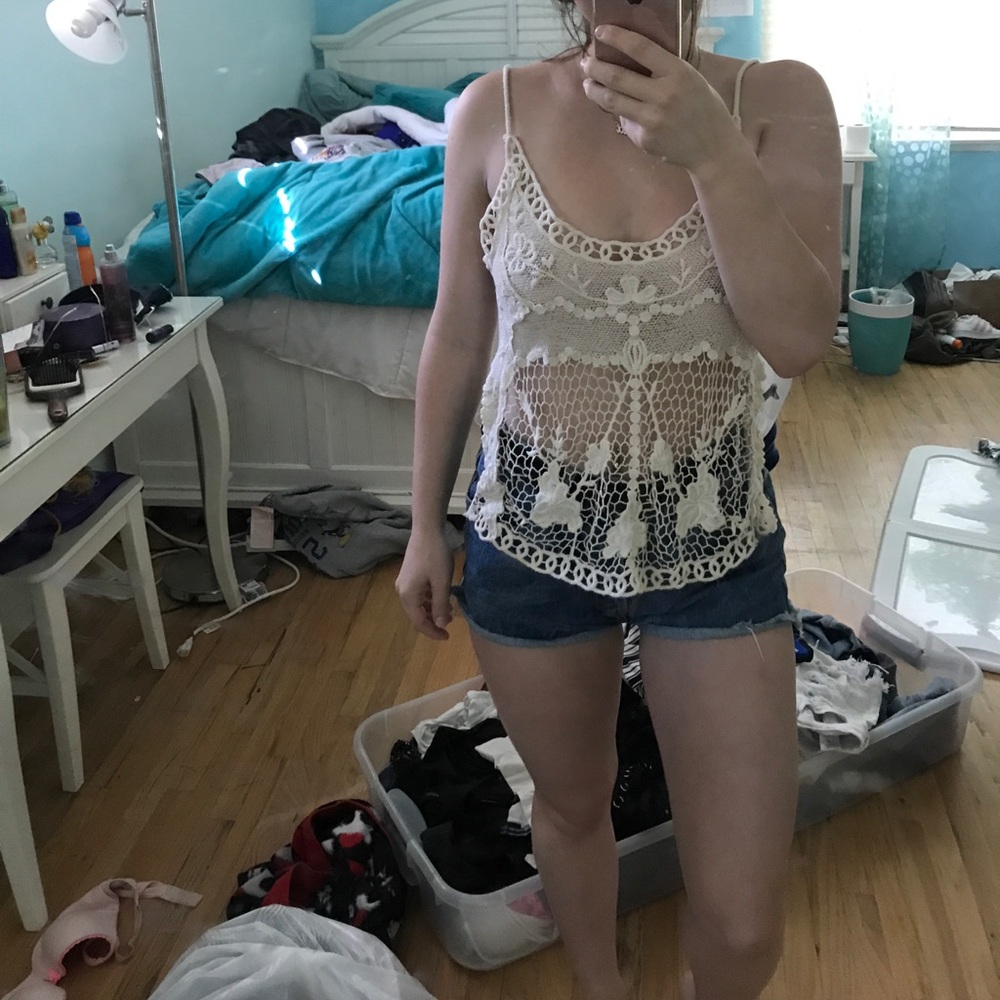 Off white cute shirt