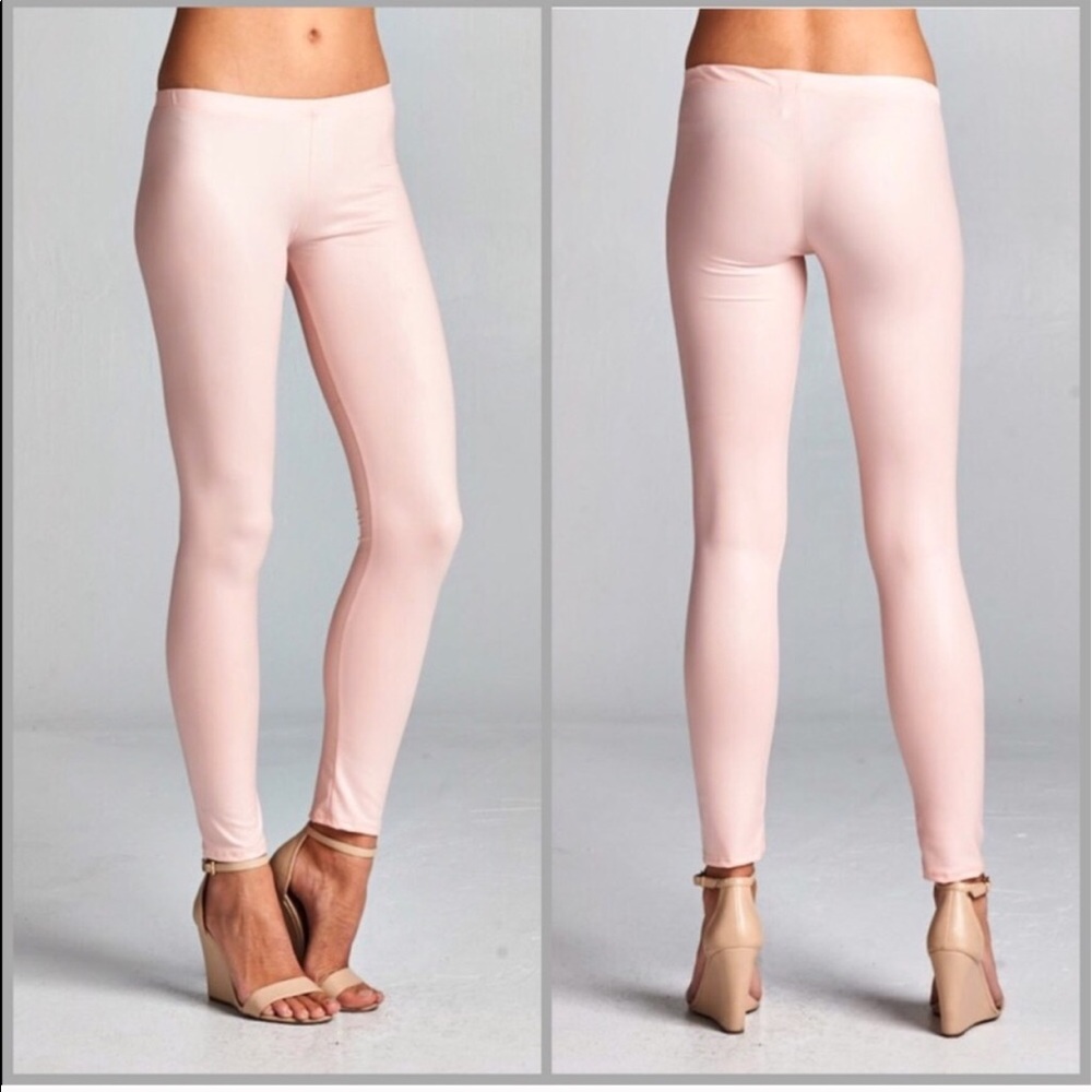 🌸 Faux Leather leggings - Picture 3 of 7