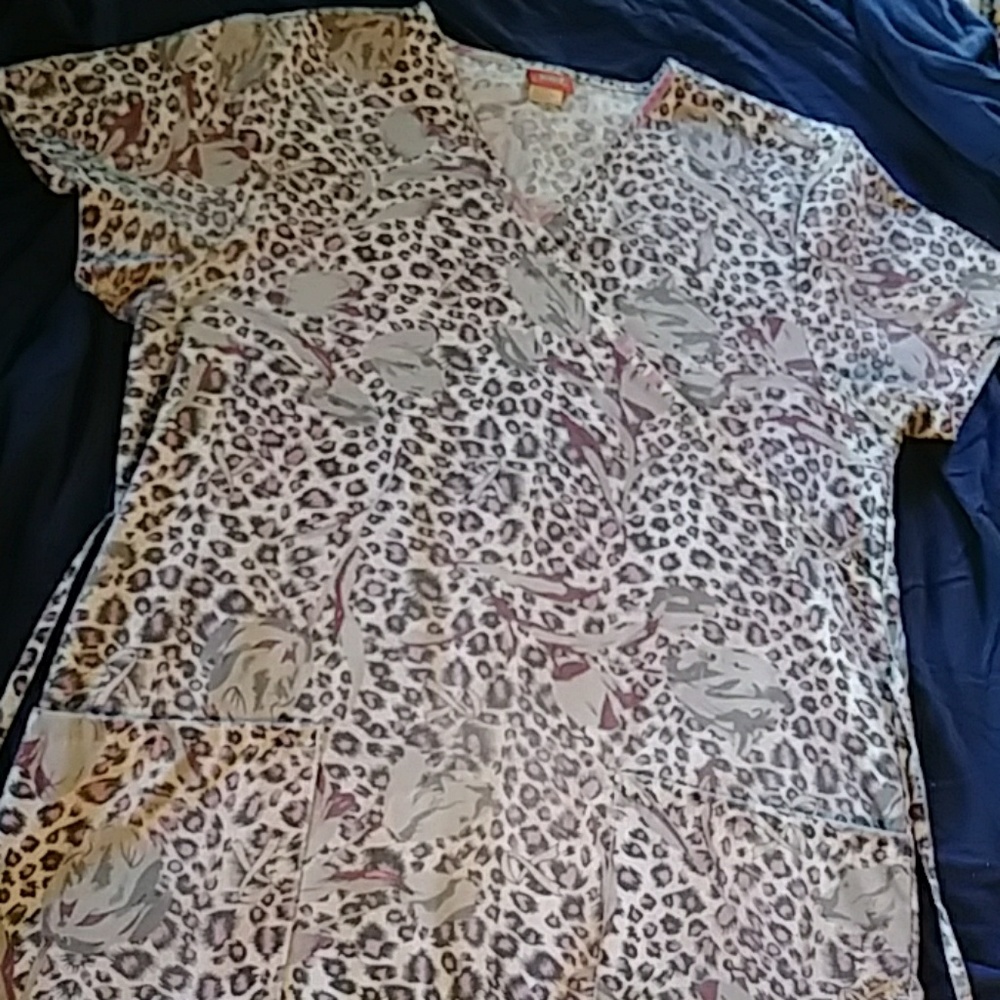 Pink/white cheetah scrub top