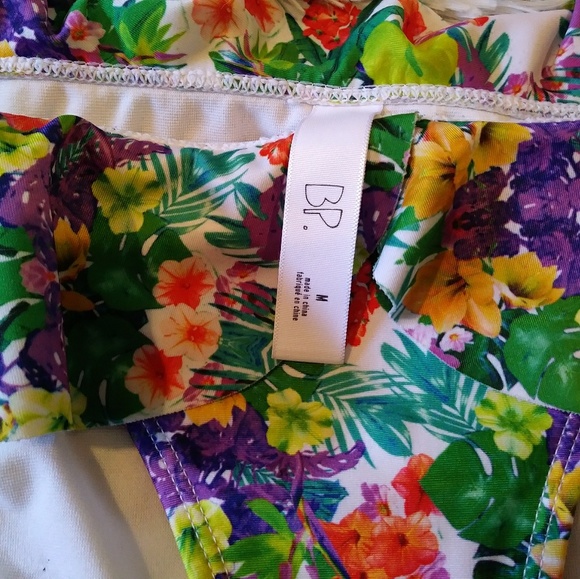 Tropical Ruffles Bikini Bottom - Picture 3 of 3