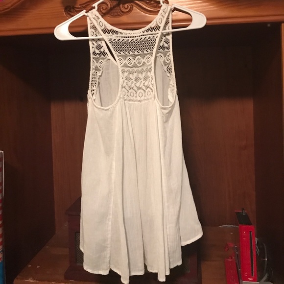 Pretty Tank - Picture 2 of 3