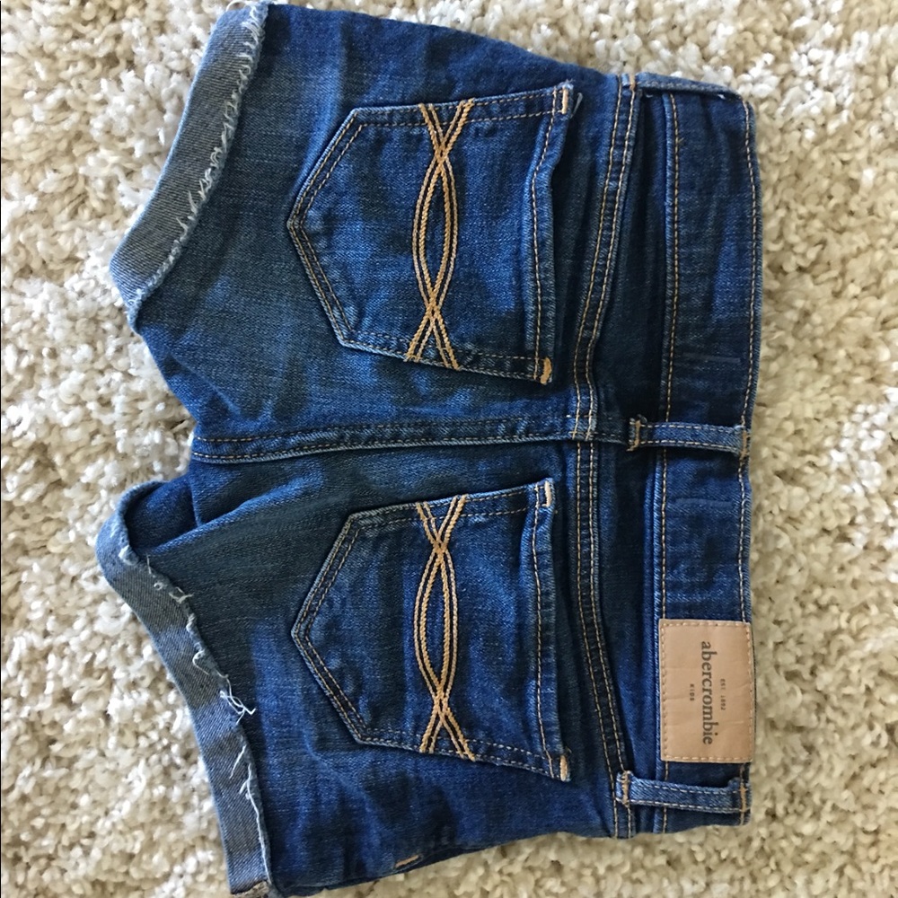 Girls Abercrombie denim shorts. Size 10