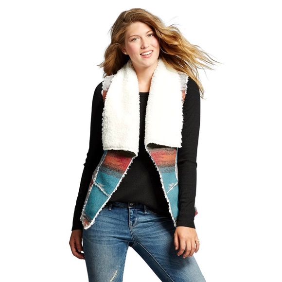  1 LEFT (L) Multicolor Faux Fur Vest - Picture 2 of 3