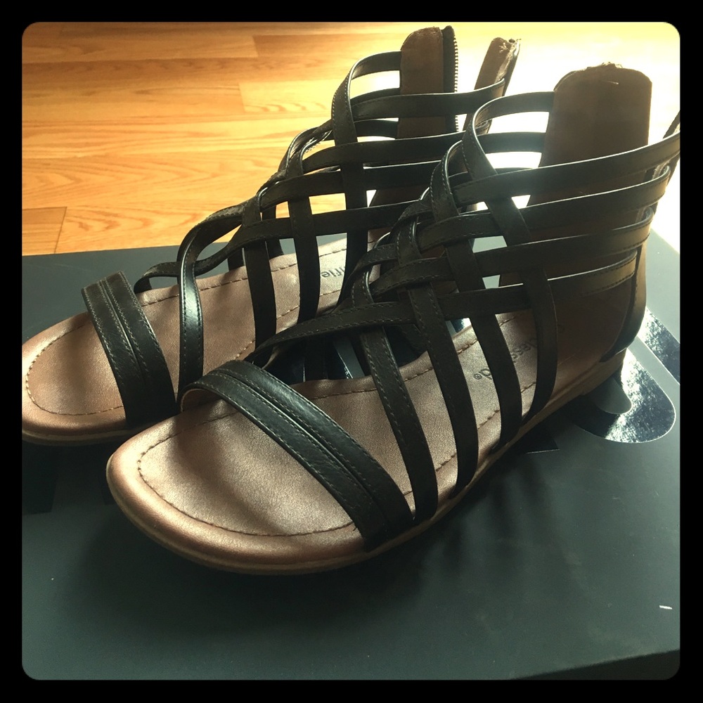 Black gladiator sandals