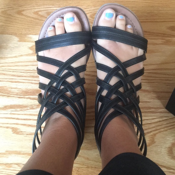 Black gladiator sandals - Picture 4 of 6