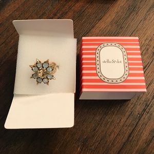Stella and Dot Eva cocktail ring in gold.