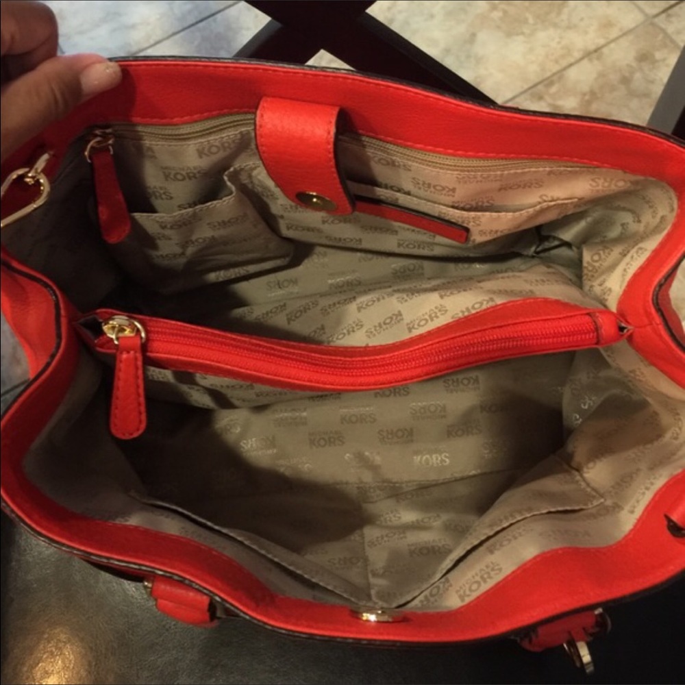 Michael Kors medium Bedford Dressy leather handbag - Picture 2 of 4