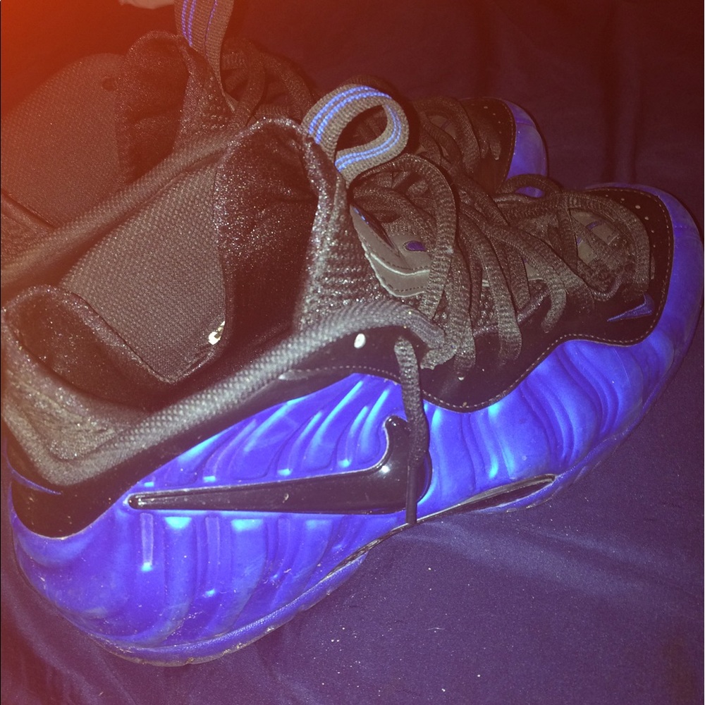 Matt blue nike Foamposits