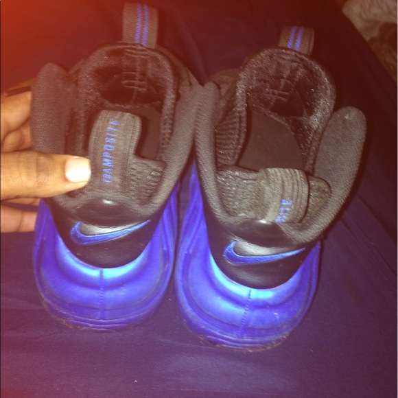 Matt blue nike Foamposits - Picture 2 of 3