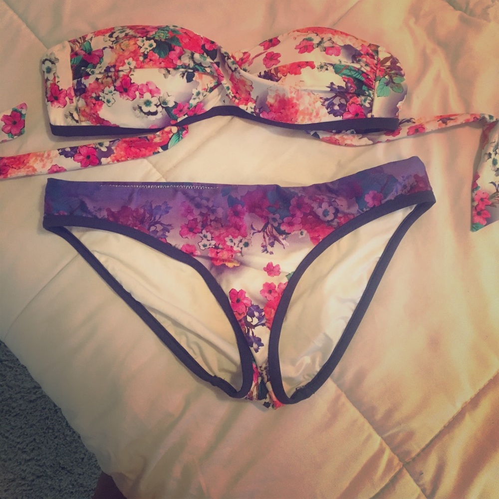 Small bathing suite