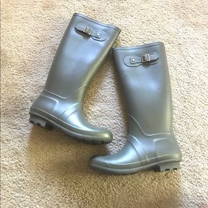 Bamboo olive green rain boots ☔️