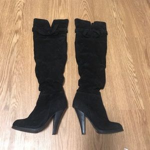 Knee boots