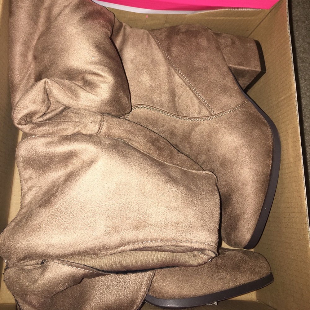 Women's Charlotte Russe boots
