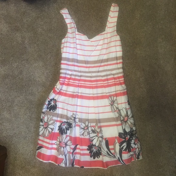 Cute floral dress - Picture 1 of 2