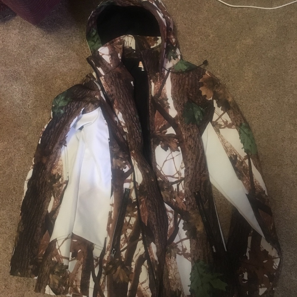 NWOT light weight, waterproof, hooded jacket