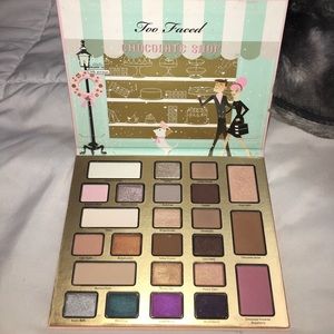 Too faced chocolate shop palette