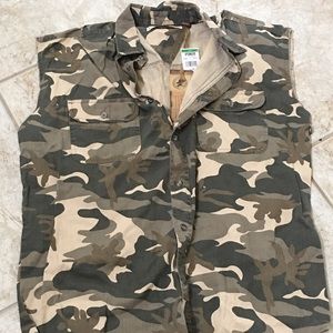 Camo Cut Off from Tractor Supply size XL