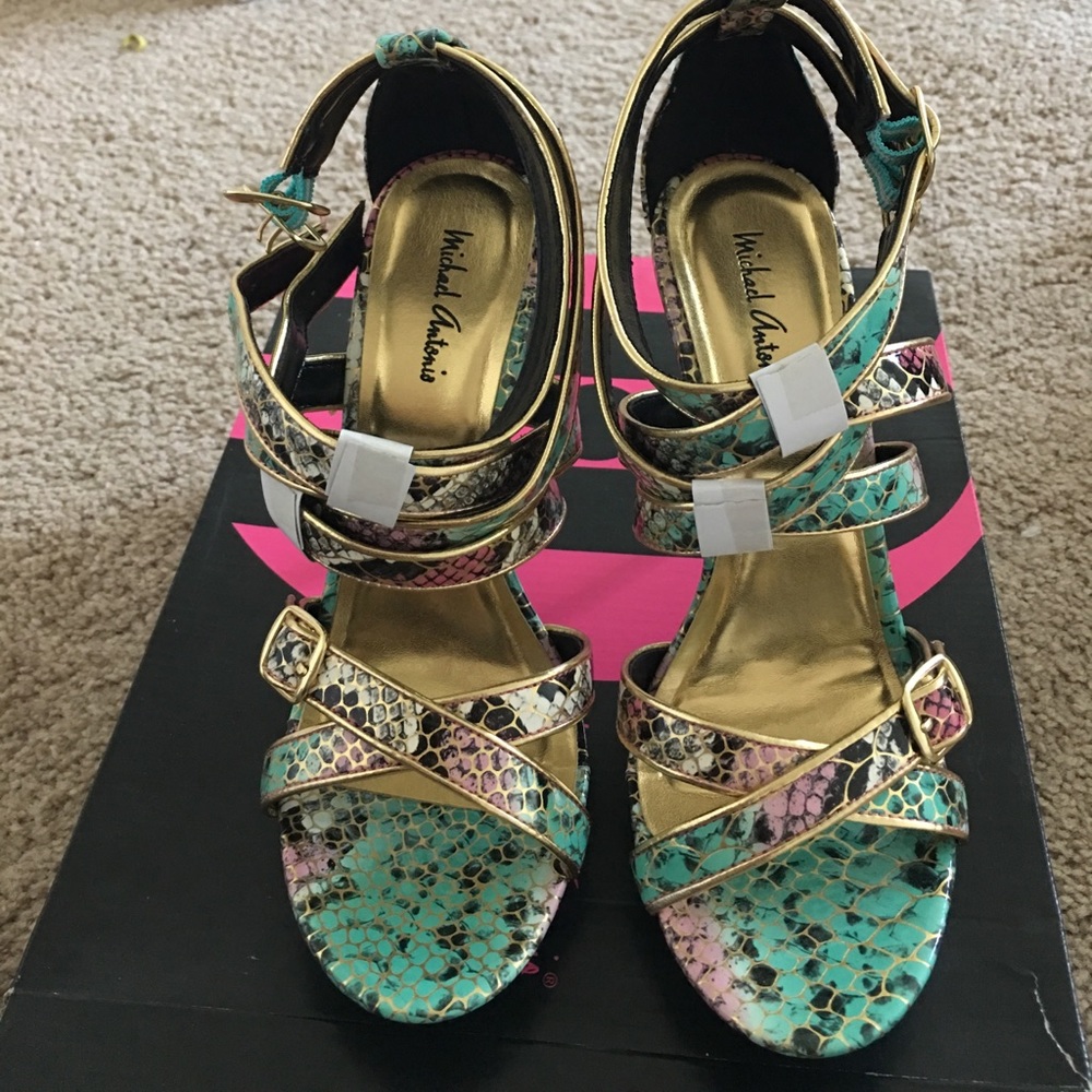 Shoes never worn