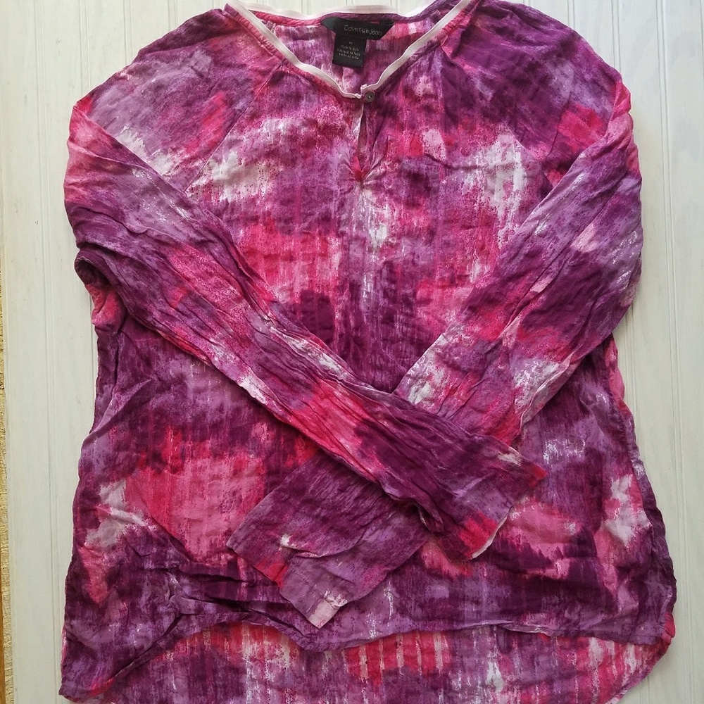 Calvin Klein purple and pink key hole blouse