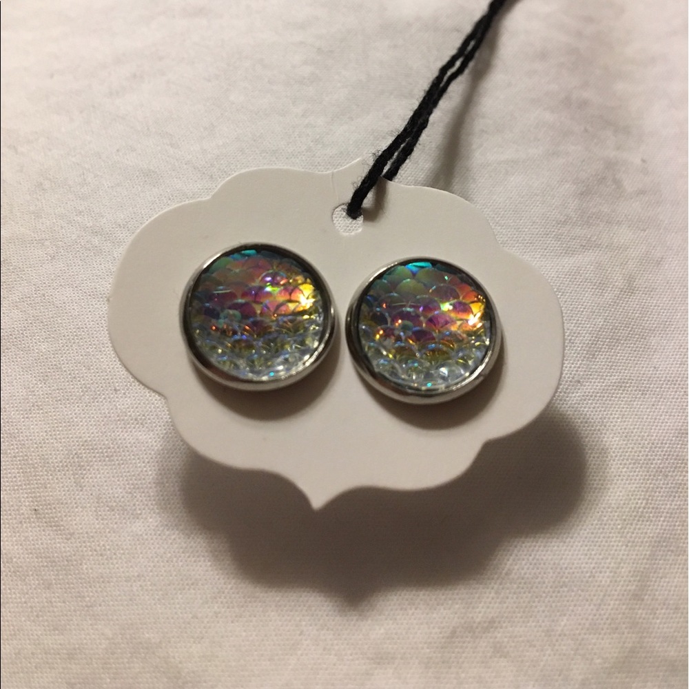 Mermaid/ dragon scale earrings - Picture 4 of 8