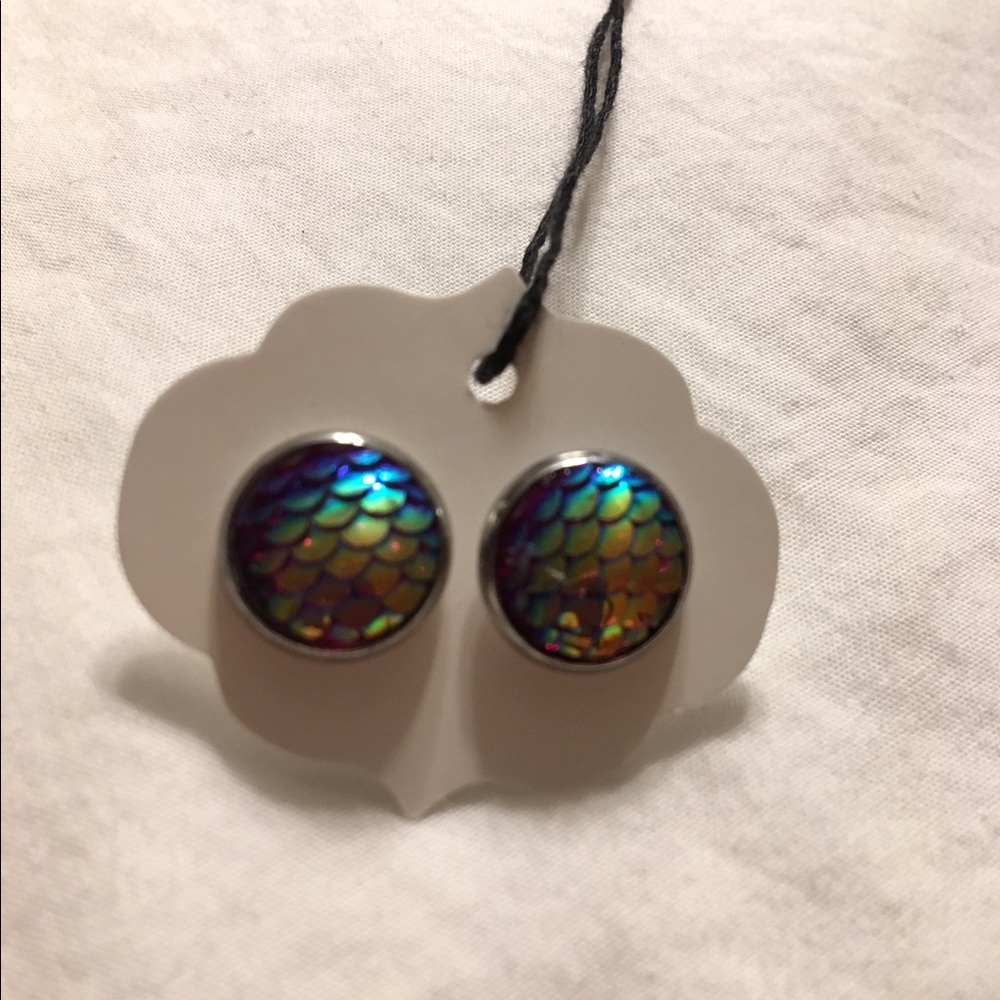 Mermaid/ dragon scale earrings - Picture 6 of 8