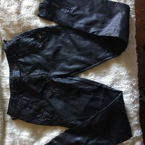 NWOT EXTREMELY HIGH QUALITY VEGAN LEATHER PANTS!