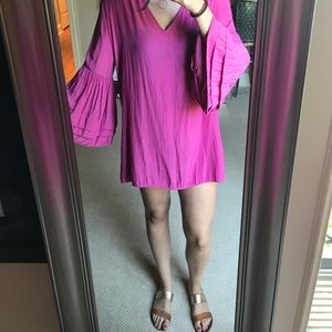 ⚡️⚡️PRICE DROP⚡️⚡️Alexis Bell Sleeve Dress