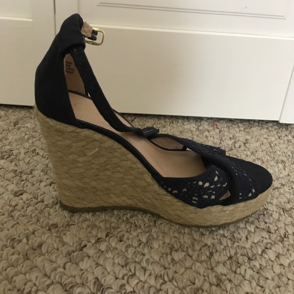 Navy Lace Wedges - Picture 5 of 5
