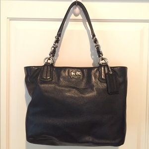 Authentic Coach Leather & Silver Chain Handbag 👜