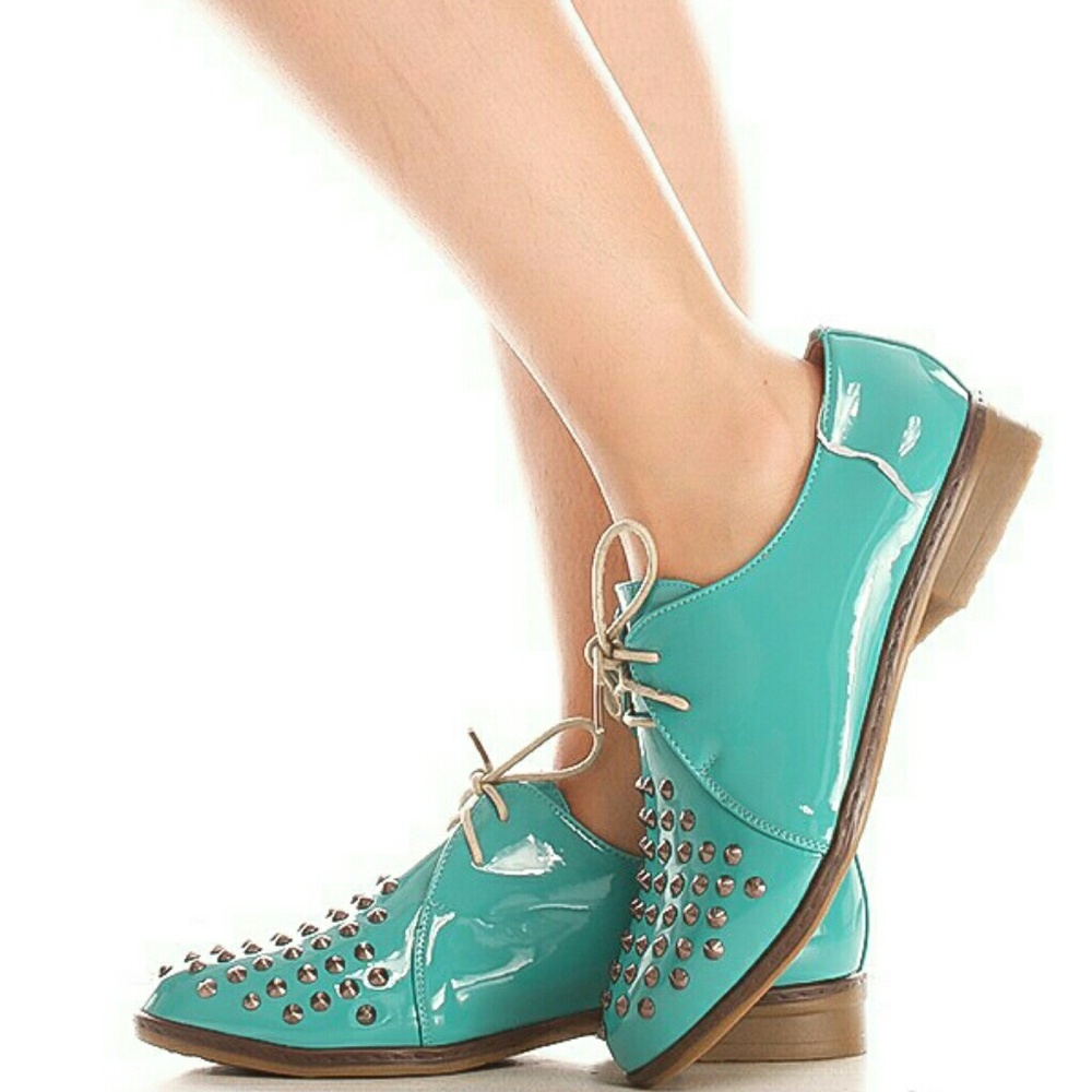 front lace casual flats
