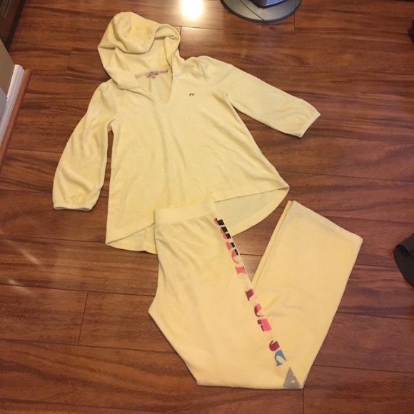 Juicy Couture Other - Juicy couture velour track suit