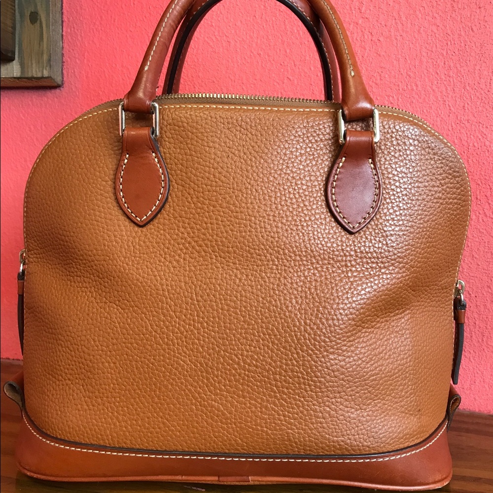 Dooney and Bourke gently used purse - Picture 2 of 5