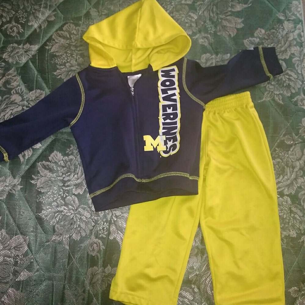 Toddlers Michigan Wolverines sweat suit