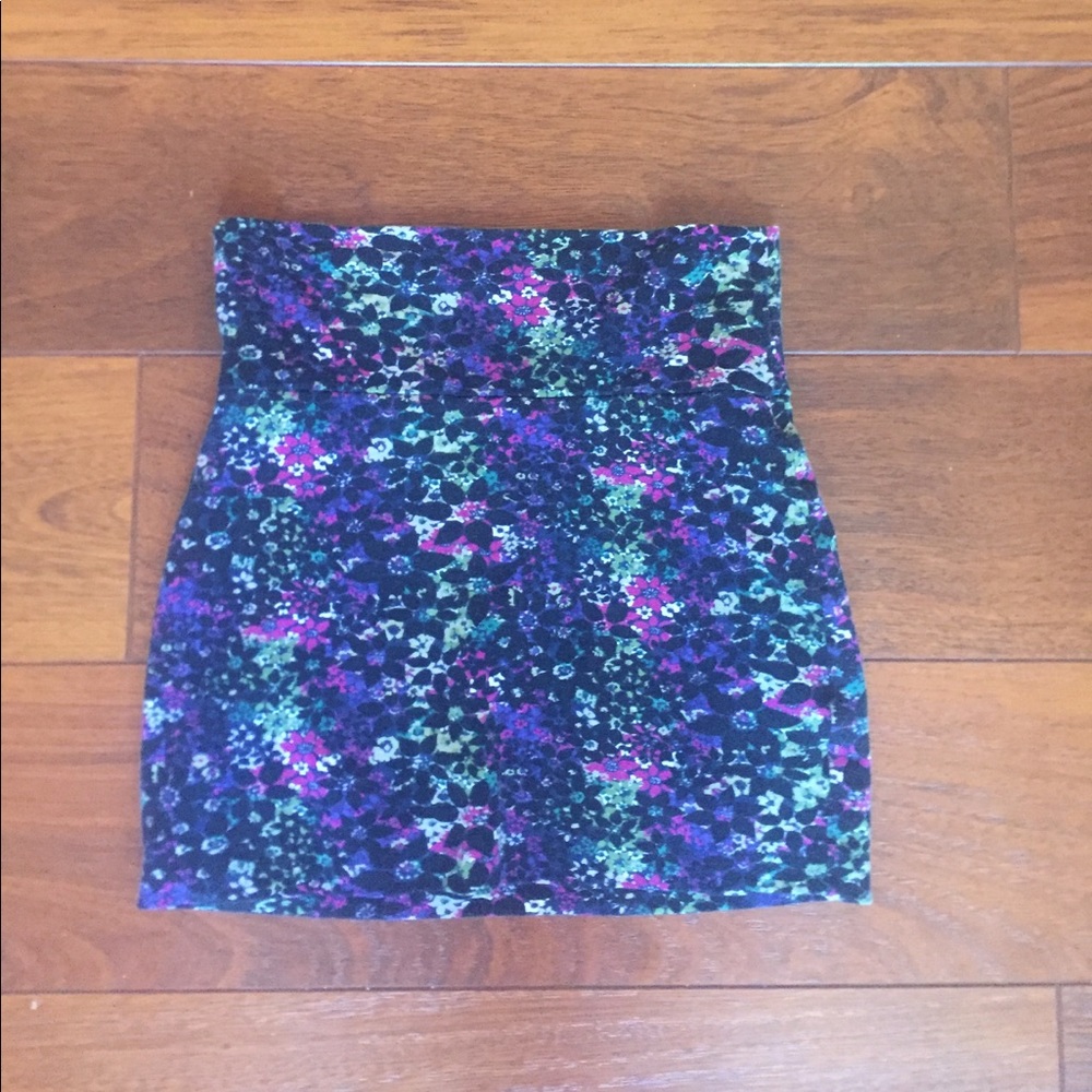 Bodycon floral skirt