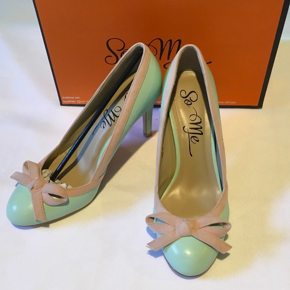 So Me Brand Mint Heels Size 6.5