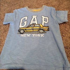 Gap tee