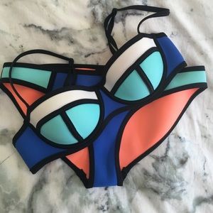 Triangl top and bottom