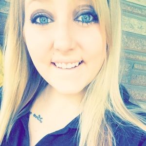 Meet your Posher, Michaela