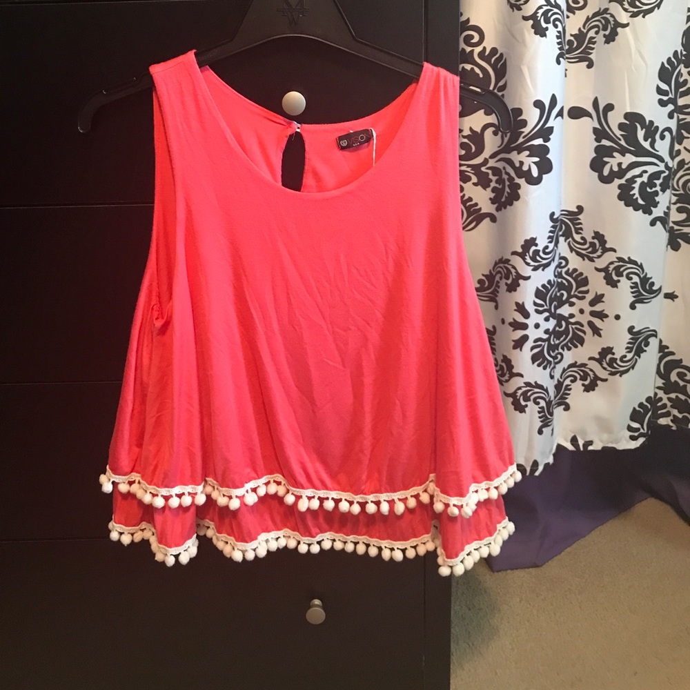 Pink pom tank