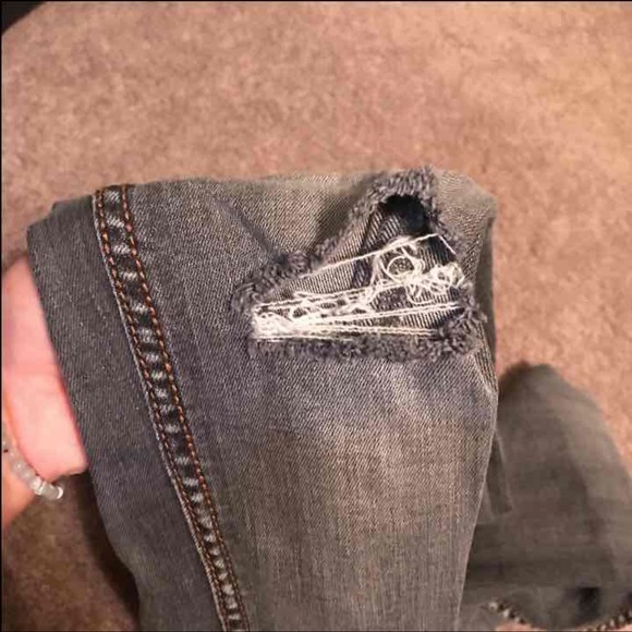 Distressed Skinny Jeans - Picture 4 of 4