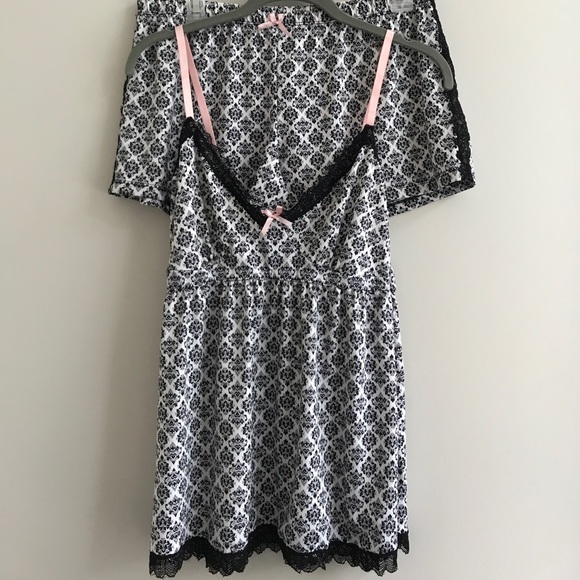 Marilyn Monroe Sleepwear set cooling fabric