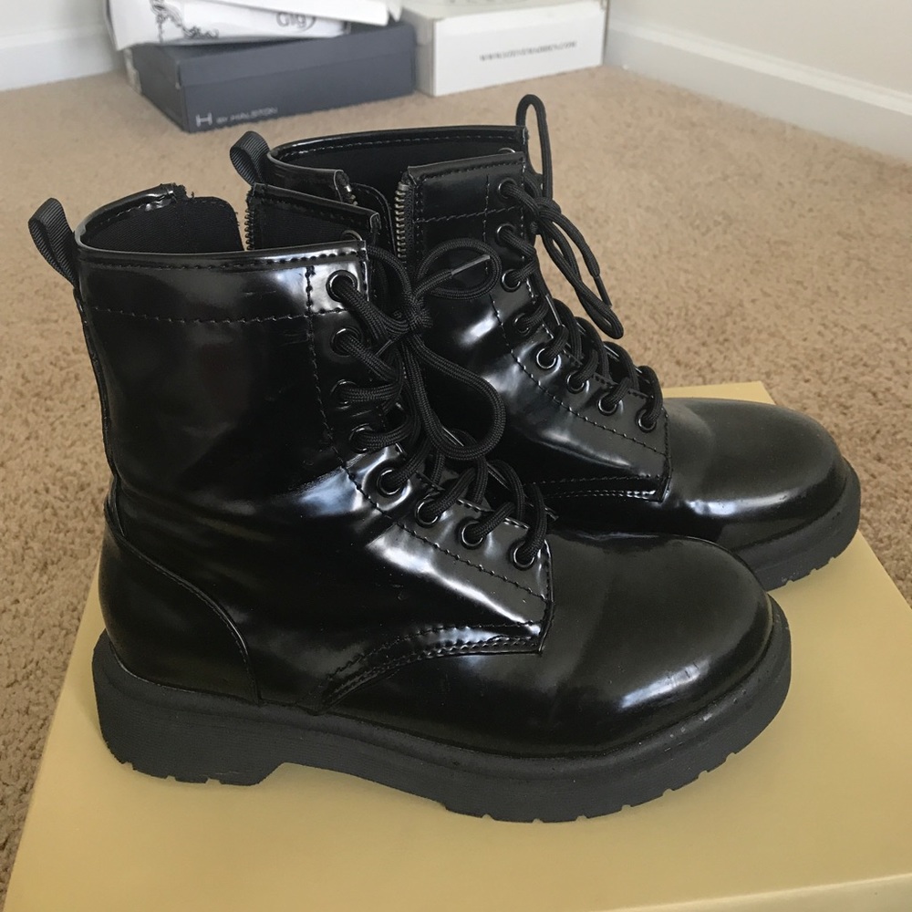 Black Boots