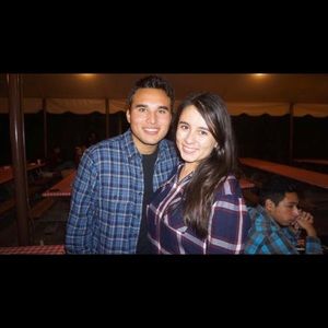 Meet your Posher, Dennis