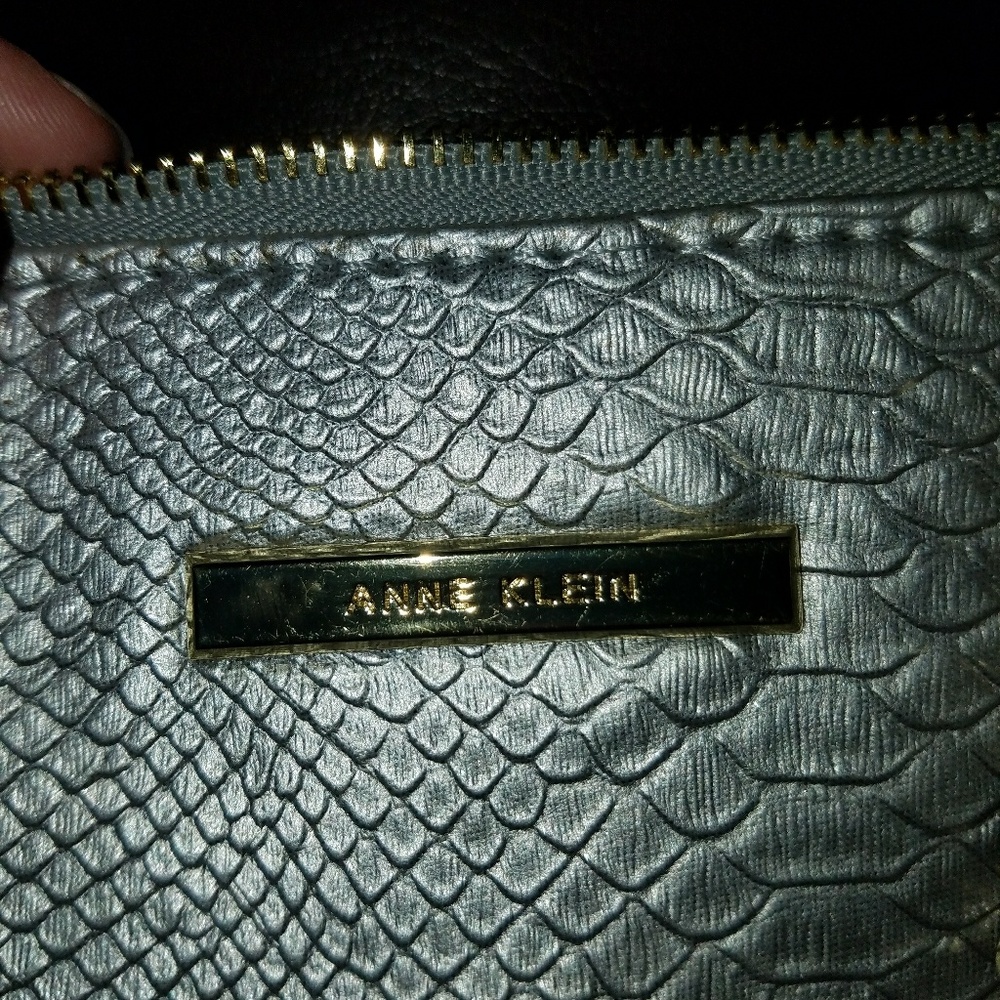 Wristlet - Picture 3 of 4