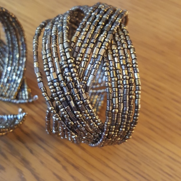 Gold Bangle bracelets beaded bronze color - Picture 2 of 3