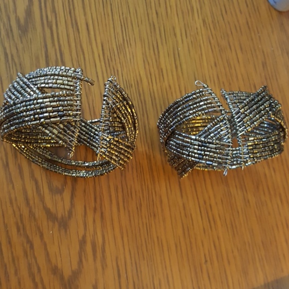 Gold Bangle bracelets beaded bronze color - Picture 3 of 3